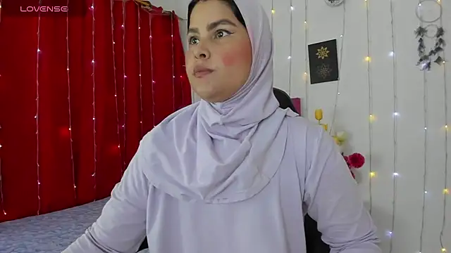 AishaAmin  online show from March 2025 12:11:01 PM