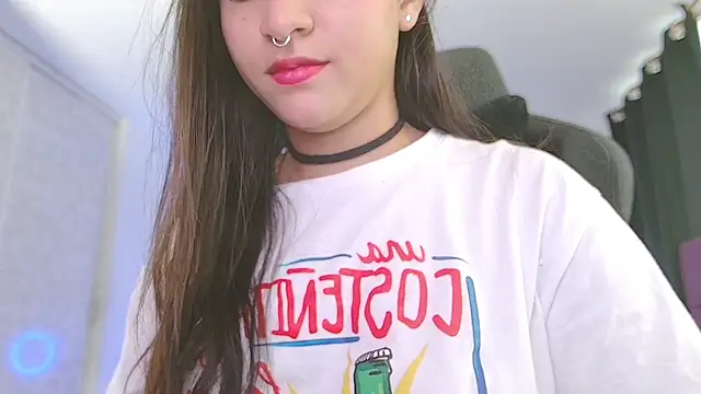 Snapshot of Lucy_Fer5 chatting on February 2026 07:20:02 PM Lucy Fer5 online show from February 2026 07:20:02 PM