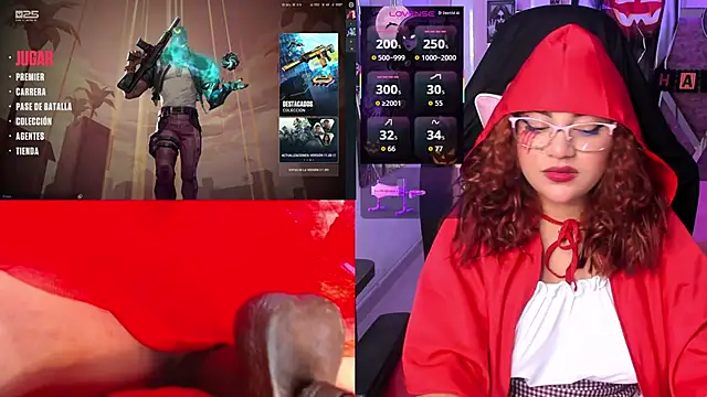 Snapshot of PetiteSophie_ chatting on October 2025 03:13:01 PM PetiteSophie online show from October 2025 03:13:01 PM