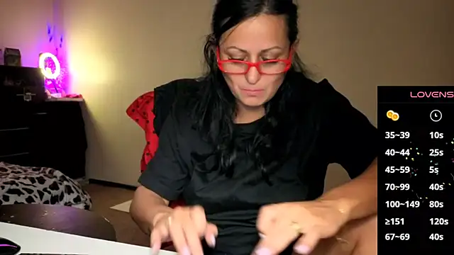 YourDreamLoverr online show from November 2025 01:15:01 AM