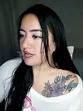 Snapshot of kirara_dirty chatting on February 2025 06:43:01 AM kirara dirty online show from February 2025 06:43:01 AM