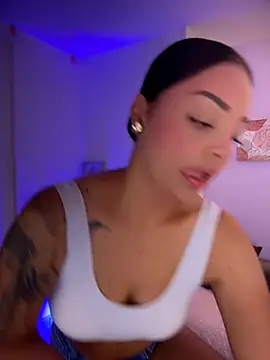Sara LipsX online show from May 2026 02:06:01 AM