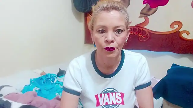 Snapshot of electra-mommy chatting on October 2025 12:26:02 PM electra-mommy online show from October 2025 12:26:02 PM