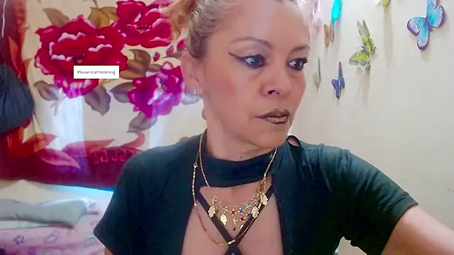 Snapshot of electra-mommy chatting on October 2025 12:04:02 PM electra-mommy online show from October 2025 12:04:02 PM