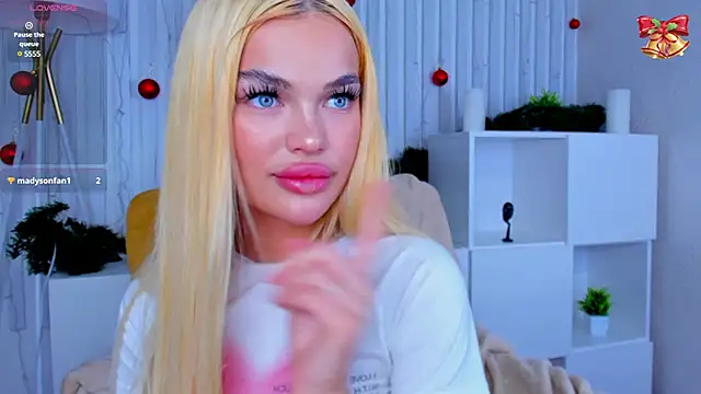 Snapshot of Angel_Sapphire_ chatting on January 2025 12:33:01 PM Angel Sapphire online show from January 2025 12:33:01 PM