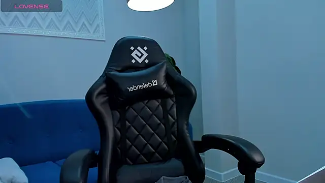 Snapshot of Angel_Sapphire_ chatting on March 2025 12:32:02 PM Angel Sapphire online show from March 2025 12:32:02 PM