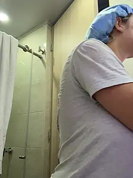 Snapshot of AtheneaRossi chatting on February 2026 11:39:02 AM AtheneaRossi online show from February 2026 11:39:02 AM