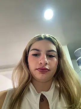 Snapshot of AtheneaRossi chatting on February 2026 12:15:01 PM AtheneaRossi online show from February 2026 12:15:01 PM