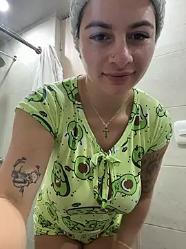 Snapshot of AtheneaRossi chatting on March 2026 10:07:02 AM AtheneaRossi online show from March 2026 10:07:02 AM