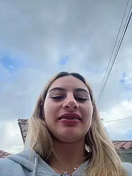 Snapshot of AtheneaRossi chatting on March 2026 10:14:01 PM AtheneaRossi online show from March 2026 10:14:01 PM