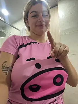 Snapshot of AtheneaRossi chatting on March 2026 09:25:03 AM AtheneaRossi online show from March 2026 09:25:03 AM