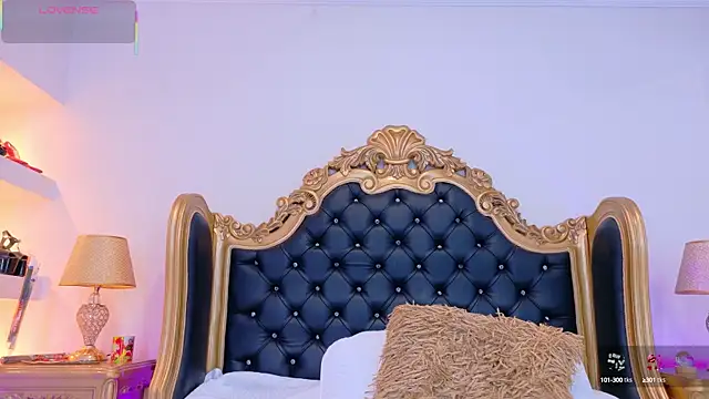 Snapshot of AdelinaVans chatting on October 2025 04:40:02 PM AdelinaVans online show from October 2025 04:40:02 PM