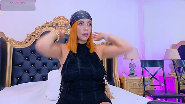 Snapshot of AdelinaVans chatting on October 2025 11:39:02 AM AdelinaVans online show from October 2025 11:39:02 AM