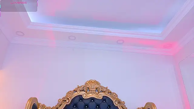 Snapshot of AdelinaVans chatting on November 2025 11:09:02 AM AdelinaVans online show from November 2025 11:09:02 AM