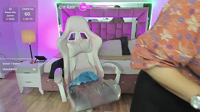 Snapshot of Aliciia_cute1 chatting on December 2024 12:03:02 AM Aliciia cute1 online show from December 2024 12:03:02 AM