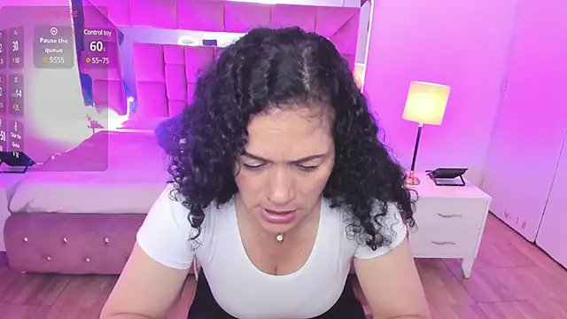 Snapshot of Aliciia_cute1 chatting on March 2025 08:54:01 PM Aliciia cute1 online show from March 2025 08:54:01 PM