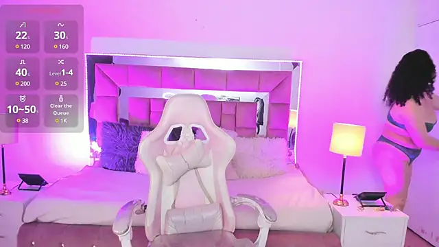 Snapshot of Aliciia_cute1 chatting on March 2025 09:56:02 PM Aliciia cute1 online show from March 2025 09:56:02 PM