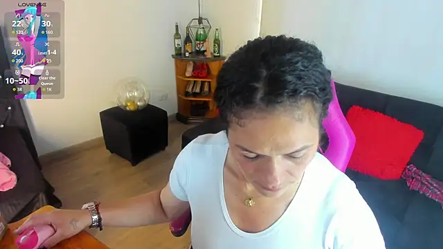 Snapshot of Aliciia_cute1 chatting on February 2026 10:16:02 PM Aliciia cute1 online show from February 2026 10:16:02 PM