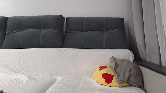  JustmeHere  online show from May 2026 06:45:01 PM