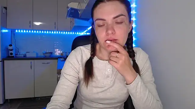  JustmeHere  online show from June 2026 10:56:02 PM