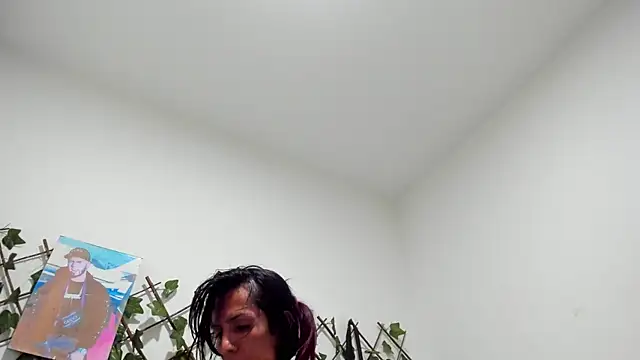 Brenda Smith69 online show from December 2024 08:47:01 PM
