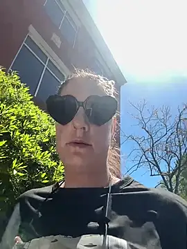 MsLG12301 online show from April 2026 05:50:02 PM