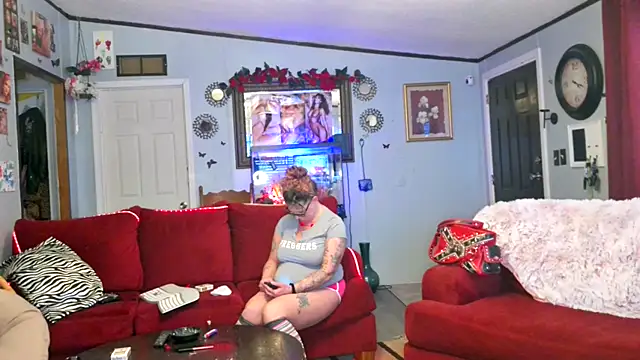 Lisalovely6981 online show from February 2026 09:13:01 PM