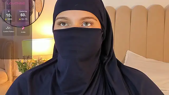 anna-henao online show from December 2024 03:33:01 PM