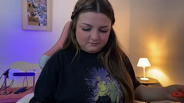 SweetPaige  online show from December 2025 02:03:01 PM