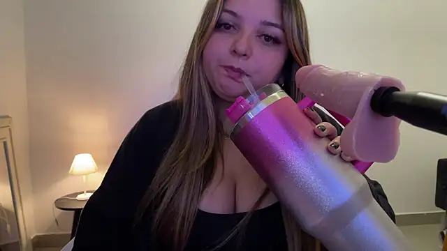 SweetPaige  online show from May 2026 11:10:01 PM