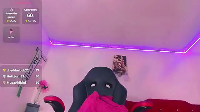 naomy  xx online show from January 2025 08:00:02 PM