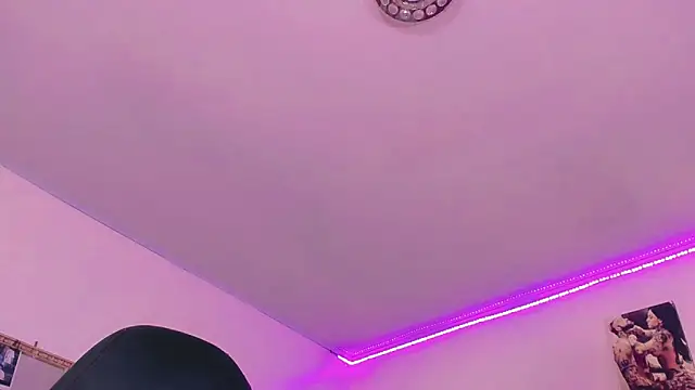 naomy  xx online show from February 2025 07:17:01 PM