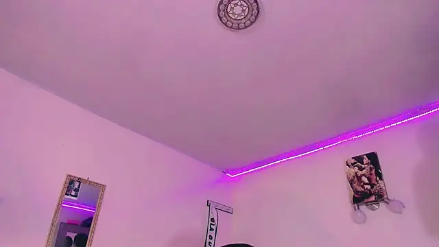 naomy  xx online show from February 2025 10:09:02 AM