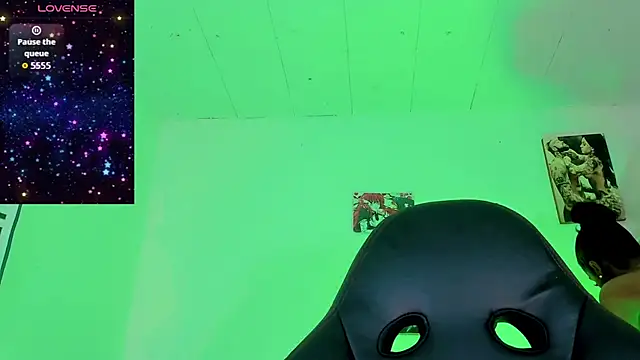 naomy  xx online show from September 2025 11:10:01 AM