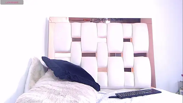 Snapshot of ItsVenuss chatting on March 2026 06:11:01 PM ItsVenuss online show from March 2026 06:11:01 PM