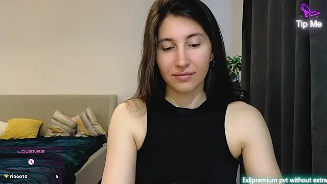 Snapshot of marrycolins chatting on April 2026 02:34:01 AM marrycolins online show from April 2026 02:34:01 AM