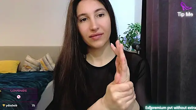 Snapshot of marrycolins chatting on April 2026 03:10:02 AM marrycolins online show from April 2026 03:10:02 AM
