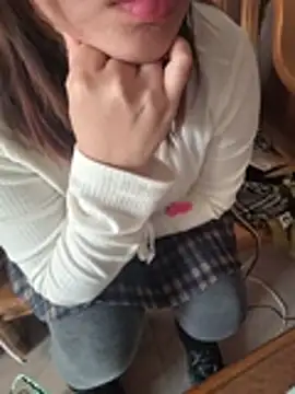 kaycloreee online show from February 2026 06:17:01 AM