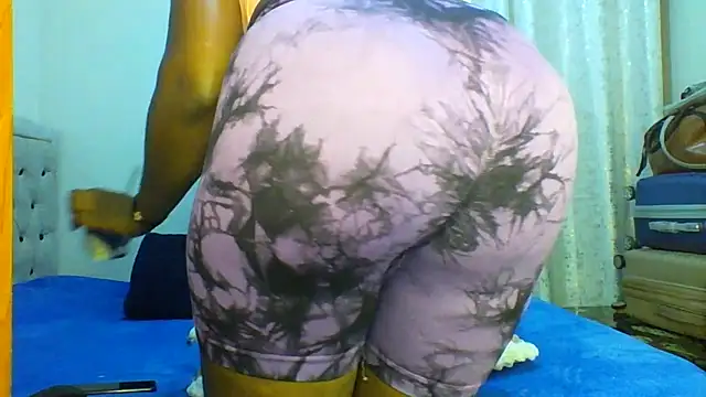 Petitiebooty online show from April 2026 08:30:02 AM