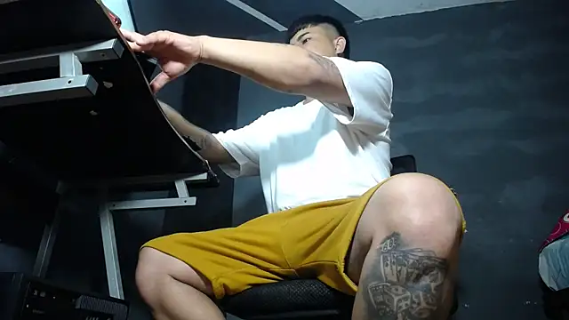 Snapshot of DickMasterfindom chatting on September 2025 03:12:01 AM DickMasterfindom online show from September 2025 03:12:01 AM