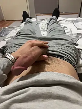 mertkaan27 online show from February 2026 10:14:02 PM