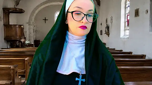 helenas fantasy online show from June 2026 02:17:01 AM