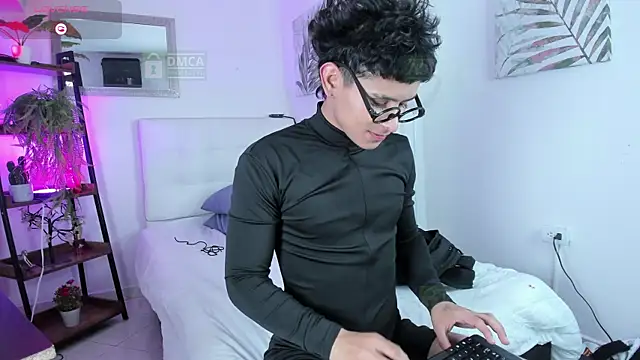 Jhonny-Blake online show from April 2026 08:07:01 PM