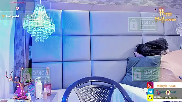 Mikeyla-Russo online show from October 2025 11:49:01 PM