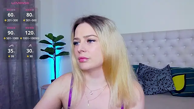 TamarraFox online show from June 2026 04:58:01 AM