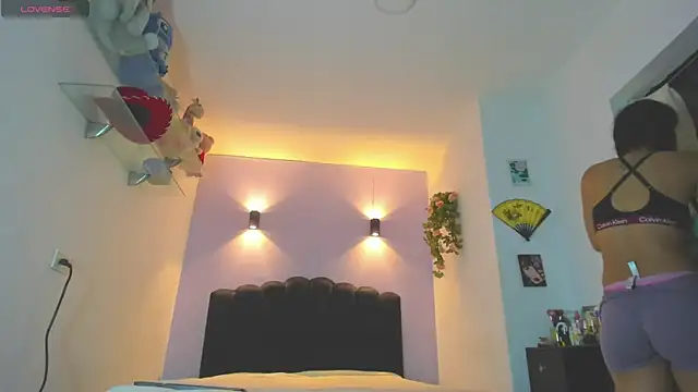 Sofia Clauss  online show from June 2026 04:50:01 AM