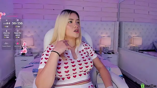 Snapshot of Yaaky_ chatting on December 2024 01:32:01 AM Yaaky online show from December 2024 01:32:01 AM