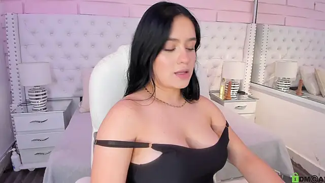 Snapshot of Yaaky_ chatting on February 2025 06:45:01 PM Yaaky online show from February 2025 06:45:01 PM