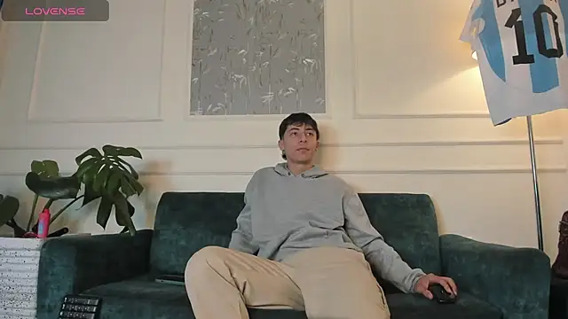 Snapshot of AlessandroDybala chatting on March 2025 03:13:02 PM AlessandroDybala online show from March 2025 03:13:02 PM
