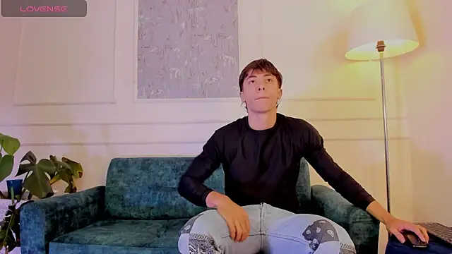 Snapshot of AlessandroDybala chatting on November 2025 12:28:01 PM AlessandroDybala online show from November 2025 12:28:01 PM